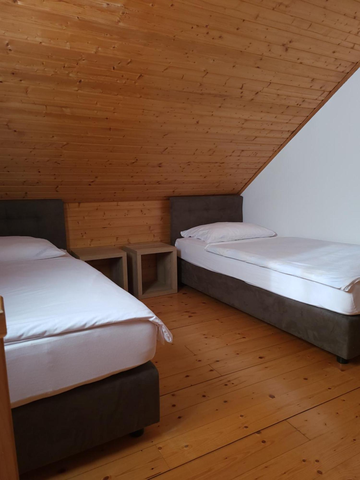 House Tina Hotell Grabovac  Rom bilde
